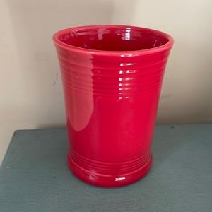 Scarlet utensil crock